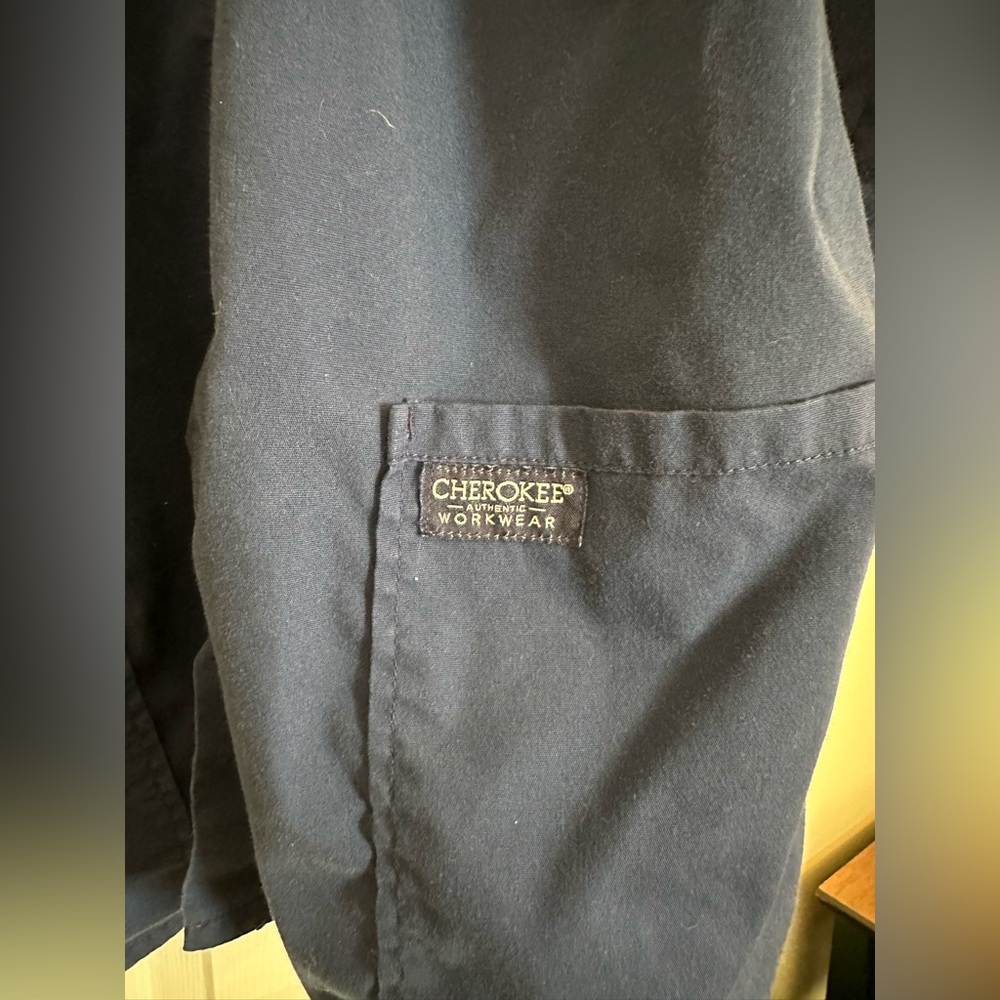 Cherokee scrub jacket - Picture 3 of 3